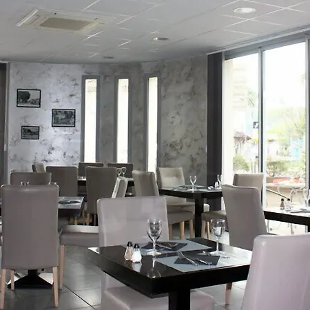 Le Midi Hotell Montaigu-de-Quercy