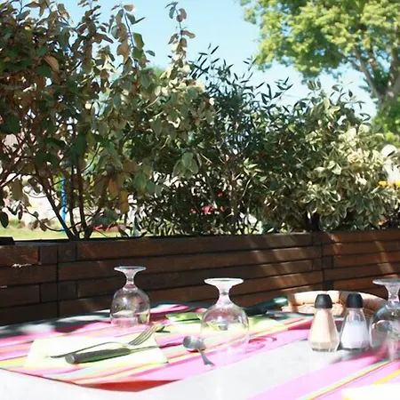 Hotell Le Midi