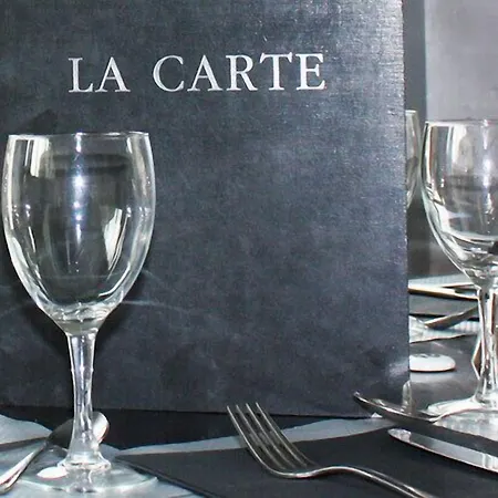 Le Midi Hotel Montaigu-de-Quercy